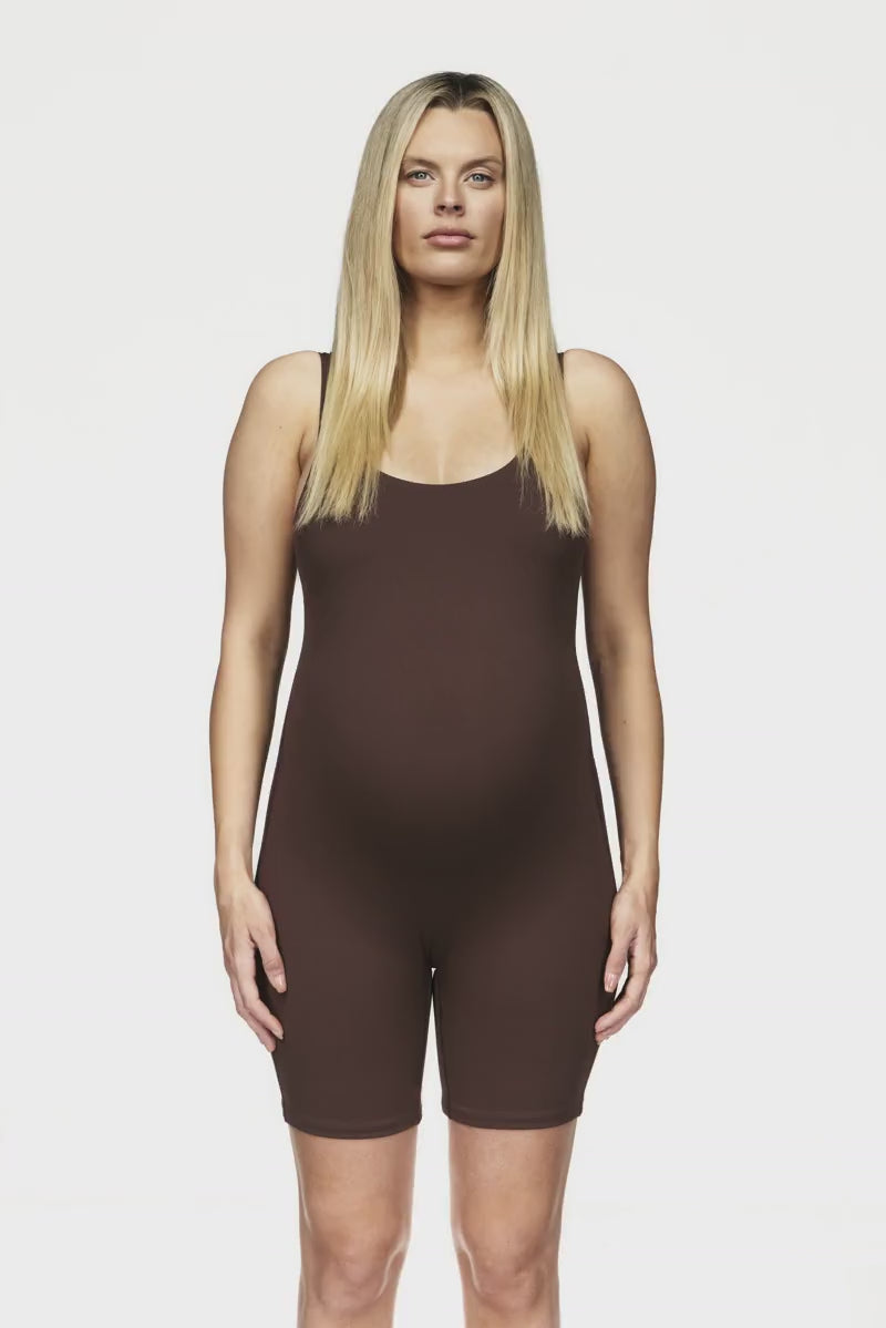 Bra-free Pilates bodysuit with breathable, moisture-wicking fabric, no front seam, and a flattering fit, ideal for pregnancy 